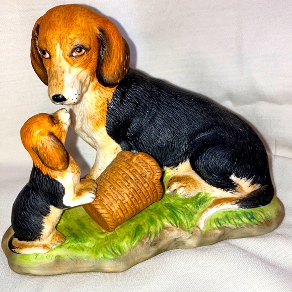 Vintage Brinns Beagle and Mother Figurine